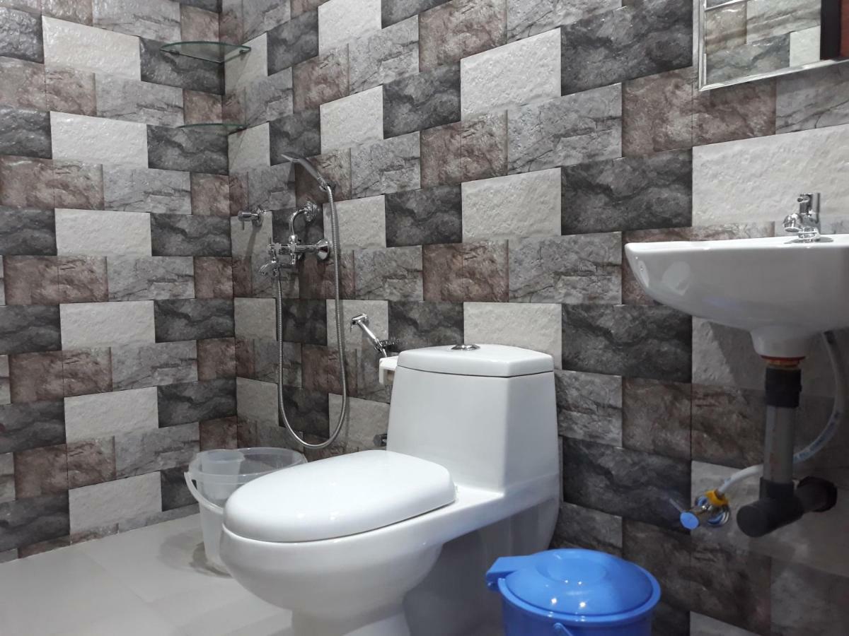 Shawn'S The Morjim Enclave Hotel Екстериор снимка