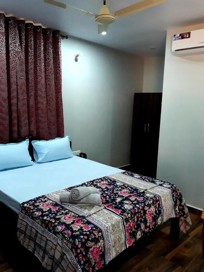 Shawn'S The Morjim Enclave Hotel Екстериор снимка